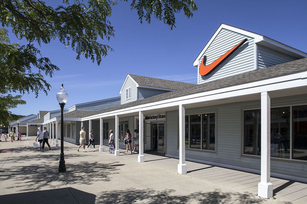 LIGHTHOUSE PLACE PREMIUM OUTLETS: 601 Wabash St, Michigan City, IN 46360